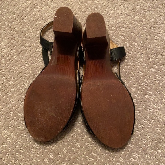 Top Moda laser cut design platform sandals - Picture 7 of 7